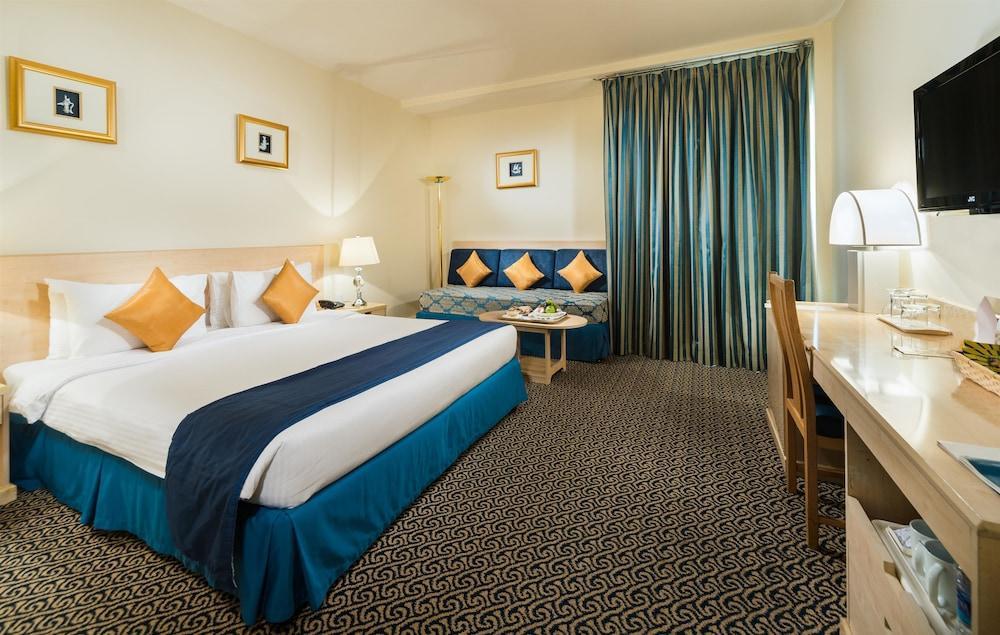 Tulip Inn Downtown Muscat Exteriör bild