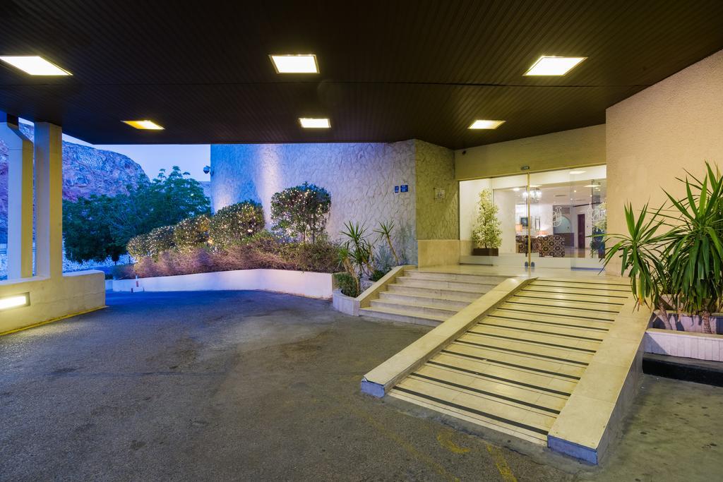 Tulip Inn Downtown Muscat Exteriör bild