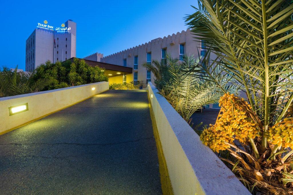 Tulip Inn Downtown Muscat Exteriör bild