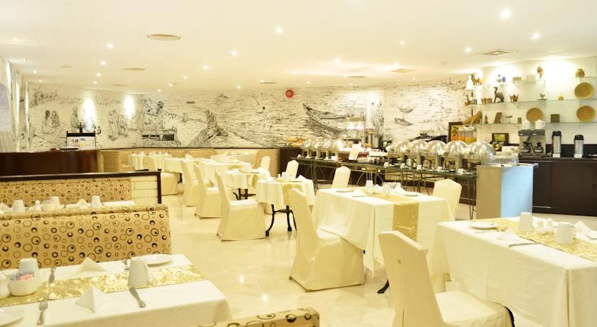 Tulip Inn Downtown Muscat Exteriör bild
