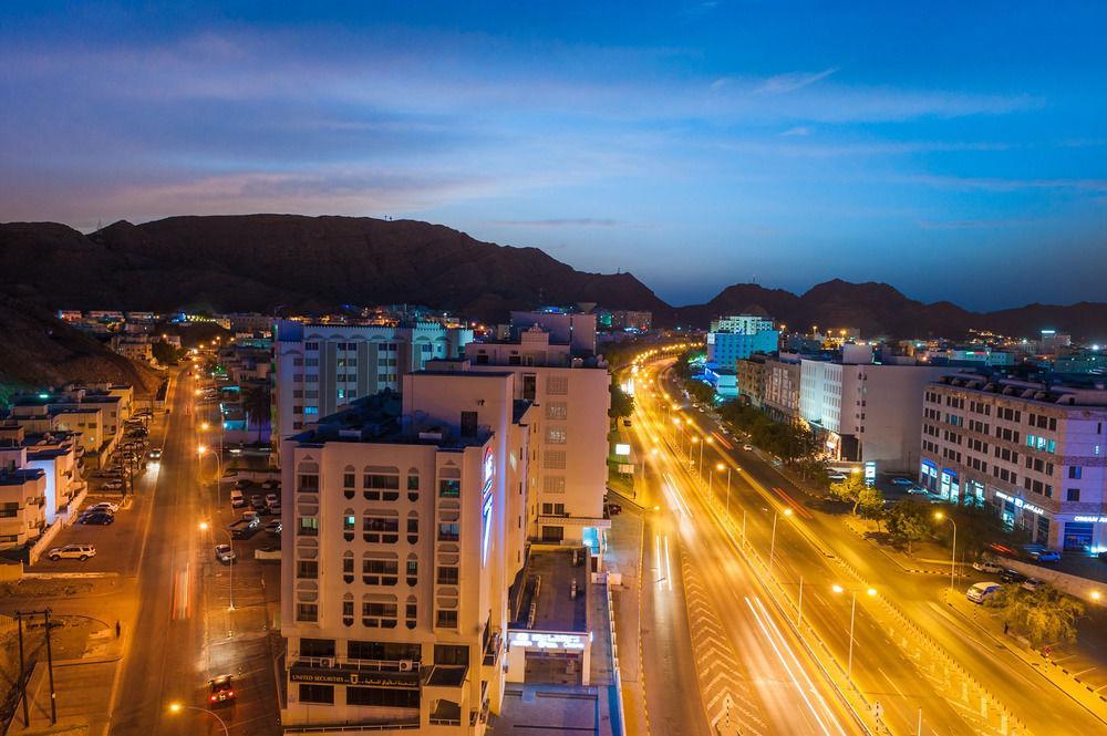 Tulip Inn Downtown Muscat Exteriör bild