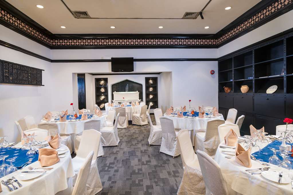Tulip Inn Downtown Muscat Exteriör bild